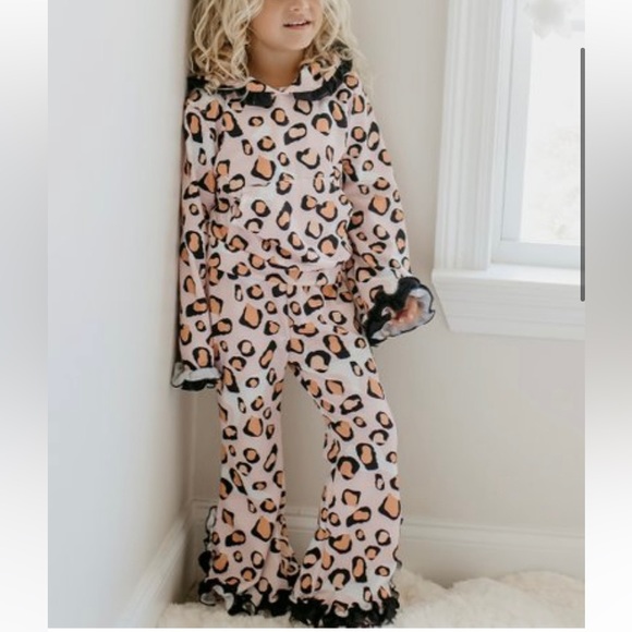 Oopsie Daisy Pink & Brown Leopard Ruffle-Sleeve Hooded Ruffle-Hem Pants